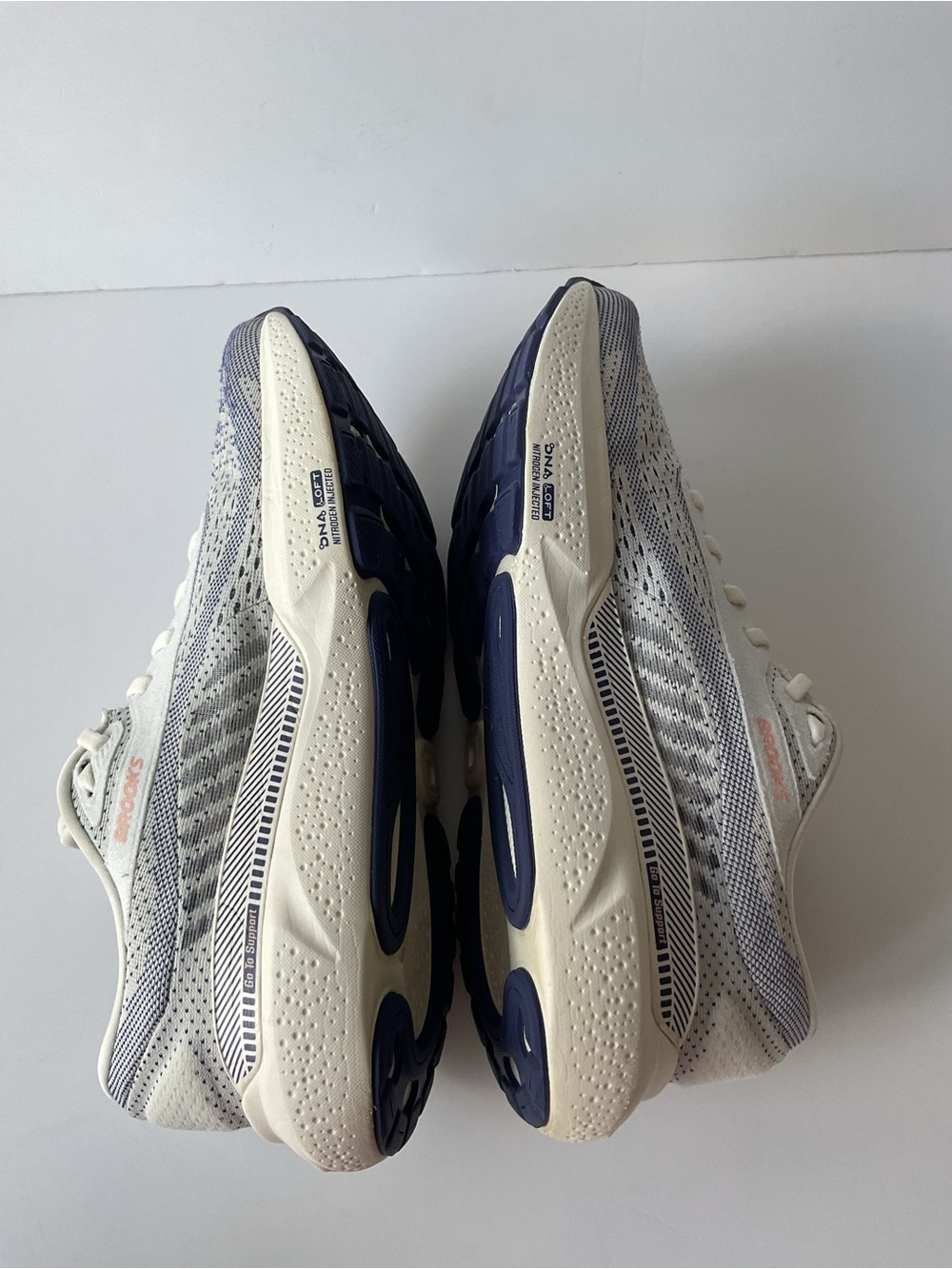 Brooks Adrenaline GTS 24 Women’s Size 9 B Grey Blue Ribbon Peach Running Shoes - Picture 8 of 11